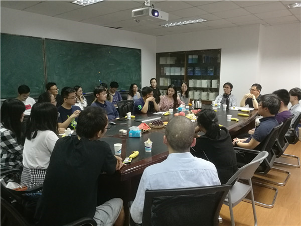 9-新生见面会照片3_副本.jpg