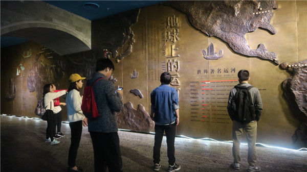 1511484319183403.jpg 语言与认知研究中心支部活动 (2).jpg